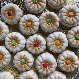 Naans Berenji | Persian Rice Flour Cookies