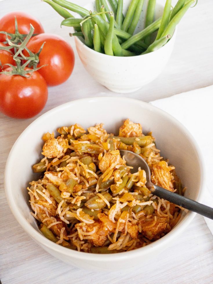 Loobia Polo Morgh | Persian Chicken and Green Bean Rice Recipe - Oven Hug