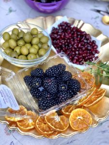 fresh or dried fruit and olives