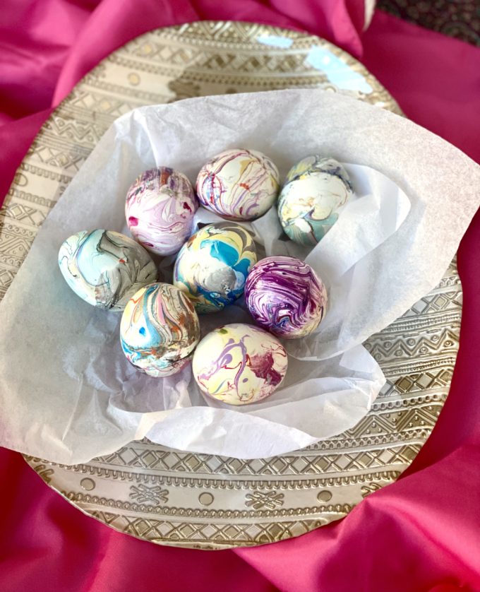 Marbleized Easter eggs